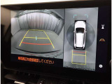 バックモニター付なので後退時に後方が見えるので安心。 車は構造上、死角がたくさんなので万が一を考えると必須ですね。 あくまで補助の為の装備、バックは目視で確認する事が重要ですよ。