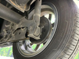 お車を安心してお乗りいただく為には、足回りの定期点検が欠かせません。サービスサポート(有償保証)では無料点検もご提供しており、安心のカーライフをお過ごしいただけるサポート体制が整っています。