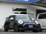 ご成約頂いた車両は、全社点検行います!MINI正規ディーラーと同じ最新のコンピューター診断機にて国家資格を持った整備士が診断、整備を実施致します。