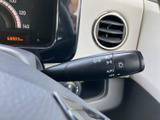 操作しやすいウインカーレバーは、安全な車線変更をサポートします。オートリターン機能で、スムーズな操作が可能です。