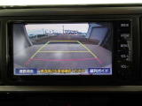バックガイドモニターで、後方を確認しながら安心して駐車することができます。