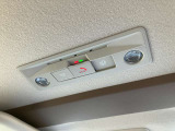 SOSコールつきなのでもしもの時にオペレーターと直接会話ができ安心です。(ご利用にはNissanConnectへの登録が必要です)