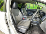 運転席シート廻りは使用感も少なく、良好な状態となっています。丁寧に使われていたことがよくわかりますね。