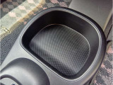 納車前整備は提携工場にて行い、納車時整備記録簿を発行いたします。基本交換消耗品については整備欄をご参照ください。