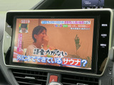 停車中にテレビや映像を楽しめる機能で、待ち時間も快適に。家族旅行や長距離移動に最適です。