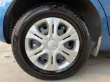 185/70R14ノーマルタイヤ装着車♪各種アルミホイールや、スタッドレスタイヤも取扱いしております。是非ご相談ください♪