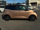 大きなバッテリーを積んでいるにもかかわらず室内空間は通常のガソリン車と遜色はございません。