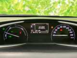 視認性の高いメーター類が、運転に必要な情報を分かりやすく表示。運転状態を常に把握でき、安全運転をサポートします。イルミネーションも採用し、スタイリッシュです。