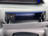 前席の収納スペースも十分ございます!常備しておきたいものを収納できるのは便利ですね!