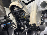 お車を安心してお乗りいただく為には、足回りの定期点検が欠かせません。サービスサポート(有償保証)では無料点検もご提供しており、安心のカーライフをお過ごしいただけるサポート体制が整っています。
