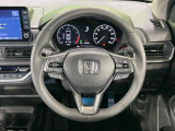【ステアリングスイッチ】運転中、前方から目線をそらすことなく、オーディオ等の操作が可能な便利機能!安心&快適なドライブを演出してくれます♪