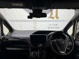 見通しのよいすっきりとした視界で、誰でも運転しやすいです。運転のしやすさは疲れにくさにも繋がりますよ♪