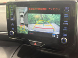 【パノラミックビューモニター】専用のカメラにより、上から見下ろしたような視点で360度クルマの周囲を確認することができます☆死角部分も確認しやすく、狭い場所での切り返しや駐車もスムーズに行えます。