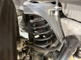 お車を安心してお乗りいただく為には、足回りの定期点検が欠かせません。サービスサポート(有償保証)では無料点検もご提供しており、安心のカーライフをお過ごしいただけるサポート体制が整っています。