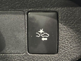 【トヨタセーフティセンス】走行中に前方の車両等を認識し、衝突しそうな時は警報とブレーキで衝突回避と被害軽減をアシスト。より安全にドライブをお楽しみいただけます。