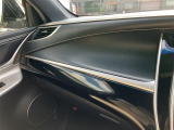 販売・買取・整備・保険・アフターケアまで、カーライフに必要なすべてをトータルサポート。車に関することを一括してお任せできるため、長く快適なカーライフをサポートさせていただきます。
