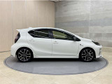 「中古車ハイブリッド保証」付き。ハイブリット機構を無償で保証します。保証期間は初度登録年月から10年目まで、または3年間の長い方。但し累計走行距離が20万km以内。