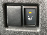 【シートヒーター】寒い日に重宝するシートヒーター!エアコンより早く温まってくれるので寒がりの人も安心ですね♪エアコンの温風は乾燥するから苦手、という方にもをおすすめです。
