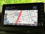 現在地周辺の道路や建物を画面上で確認できる地図表示です。目的地までの道順を把握しやすく、お出かけ先でのルート確認や慣れない場所への移動をサポートします。見やすい表示も魅力です。