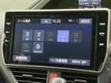 多彩なソースからお好みの音楽を楽しめます。ラジオ、CD、SDカードなど、様々なメディアに対応。ドライブの雰囲気を盛り上げます。