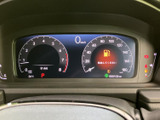 視認性の高いメーターパネルは、運転に必要な情報を分かりやすく表示。運転に集中できる環境をサポートします。直感的な操作で快適なドライブを。