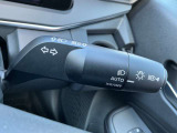 対向車が来ると自動でハイビームからロービームに切替してくれるシステムです。