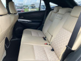 お車の保証については、年式・走行距離等の条件により異なります。詳しくは店頭にてお問い合わせ頂ければ幸いです。