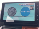 停車中に楽しめる映像機能で、ドライブ中の休憩時間を充実。長距離移動も快適に過ごせる便利な装備です。