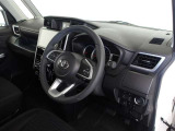 高いホールド性で運転姿勢が安定します。長距離ドライブでも疲れにくいのが魅力です。快適なドライビングライフをお送りください♪