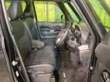 運転席シート廻りは使用感も少なく、良好な状態となっています。丁寧に使われていたことがよくわかりますね。