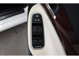 スイッチ類もきれいに。車内もボディも隅々までクリーニング。