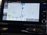 現在地周辺の道路や施設を画面で確認でき、目的地までのルート設定に役立ちます。地図表示は見やすく、周辺の状況を把握しながら目的地を探せるため、初めての場所へ向かう際にも便利です。