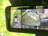 後方確認をサポートするモニター画面です。駐車時や狭い道での運転も安心感が増します。安全運転に貢献します。