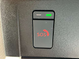 急病時や危険を感じた時には、SOSコールスイッチを押してください。万が一の事故発生時には、エアバッグ展開と連動し自動通報されます。専門のオペレーターが警察や消防への連携をサポートします。
