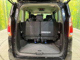 普段のお買い物や通勤、送迎等に十分な荷室スペースを確保しております。セカンドシートを倒すと、大きな荷物の積載も可能です♪