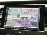 テレビ番組が画面に表示され、停車中の車内で映像を視聴したいときに活用できます。番組の内容を見やすく確認でき、休憩時間などに車内で過ごすひとときを快適にする便利な装備です。