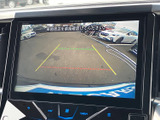 多彩な再生機能で、車内でのエンターテイメントを充実させます。お気に入りの音楽やラジオを楽しみながらドライブできます。
