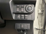 運転席周辺にある各種スイッチ画像です。今では必須アイテムのETCも装備(^^♪