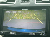 駐車時の安全性を高めるバックモニター。狭い場所での駐車も、後方確認をサポートし、より安全に行えます。運転に自信がない方にもおすすめです。