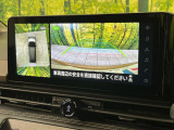 【アラウンドビューモニター】専用のカメラにより、上から見下ろしたような視点で360度クルマの周囲を確認することができます☆死角部分も確認しやすく、狭い場所での切り返しや駐車もスムーズに行えます。