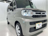 明るいライトが夜道を明るく照らしてくれます。 運転する上で、道路状況をいかに早く認識できるか重要なポイントです。 白色光が暗い道も明るく照らしてくれますよ。