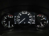 見やすいメーターパネルで安全運転のお役に立ちます!!