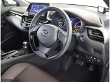 見通しのよいすっきりとした視界で、誰でも運転しやすいです。運転のしやすさは疲れにくさにも繋がりますよ♪