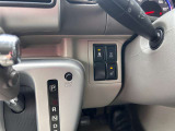 「運転席シートヒーター」・「後席クーラー」と快適装備も充実。