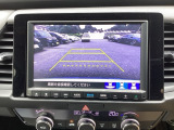 バックモニター付きで、車庫入れやバック時の後方確認をサポート。