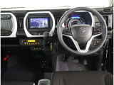 見通しのよいすっきりとした視界で、誰でも運転しやすいです。運転のしやすさは疲れにくさにも繋がりますよ♪