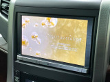 【メーカー純正ナビ】インテリアに溶け込むスタイリッシュな「専用設計」メーカーナビを装備♪視認性や操作性など基本性能にも優れ、より上質なカーライフをお楽しみいただけます。