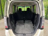 普段のお買い物や通勤、送迎等に十分な荷室スペースを確保しております。セカンドシートを倒すと、大きな荷物の積載も可能です♪
