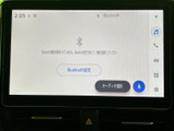 Bluetooth接続で、スマートフォンからの音楽再生やハンズフリー通話が可能です。お好みの音楽を気軽に楽しめます。
