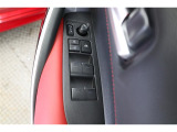 スイッチ類もきれいに。車内もボディも隅々までクリーニング。